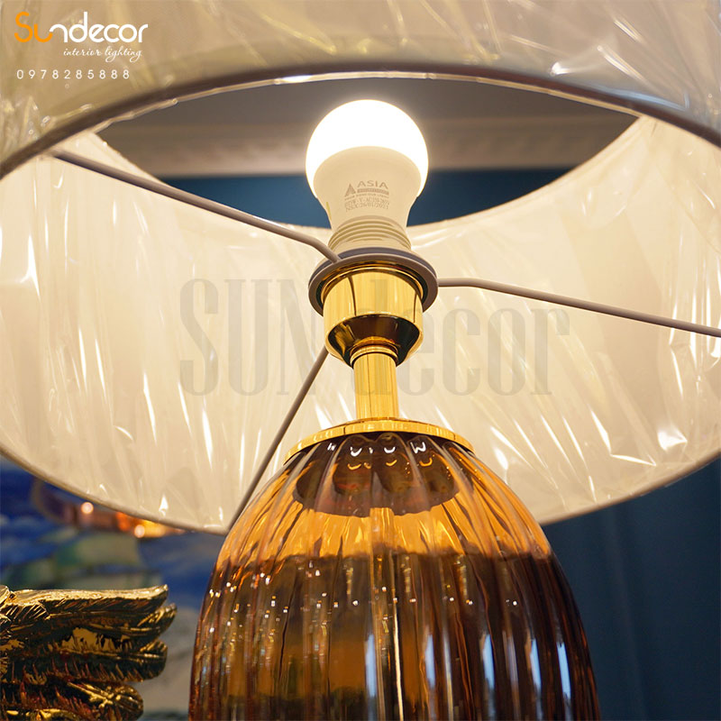 đèn bàn led trang trí phòng ngủ