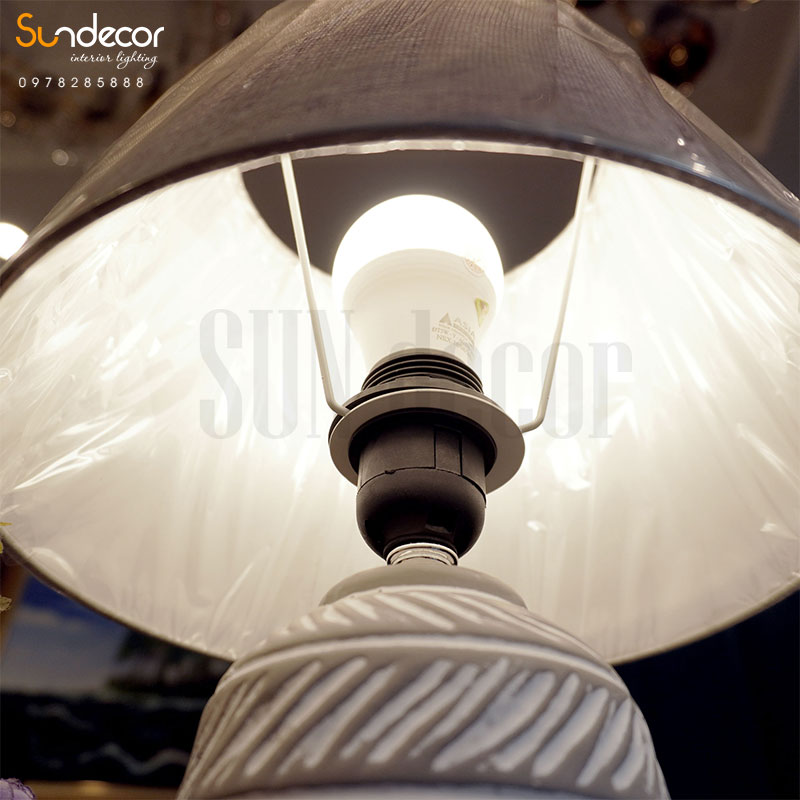 đèn bàn led trang trí phòng ngủ