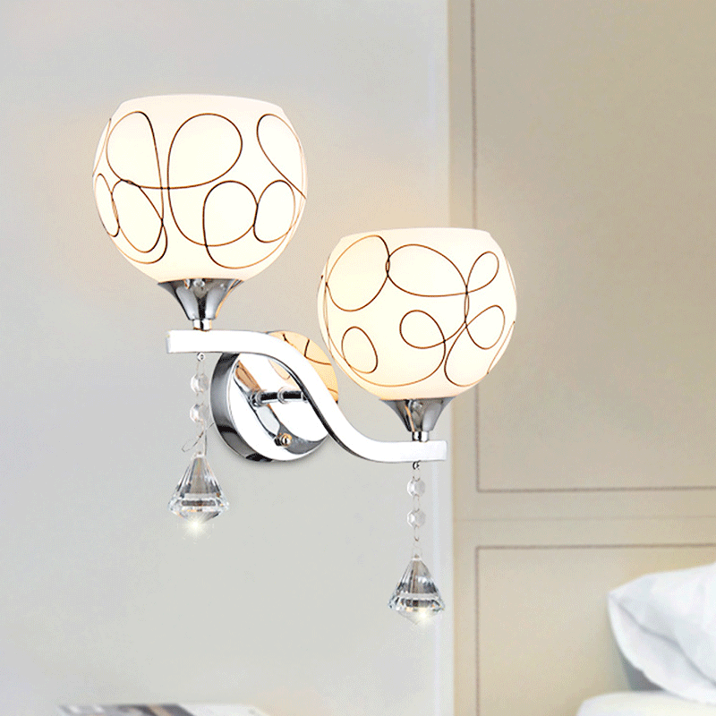 Đèn treo tường trang trí nội thất giúp không gian tỏa sáng và lịch lãm