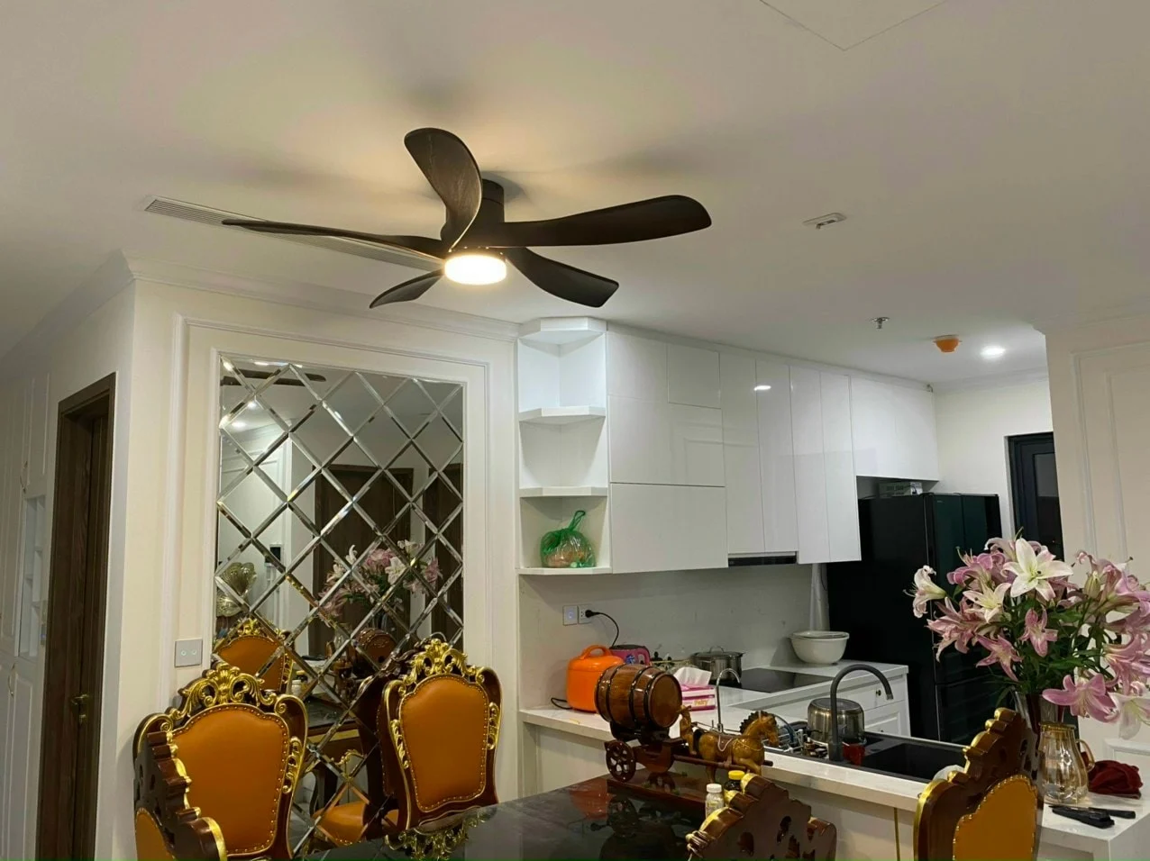 Quạt trần đèn cho chung cư mini